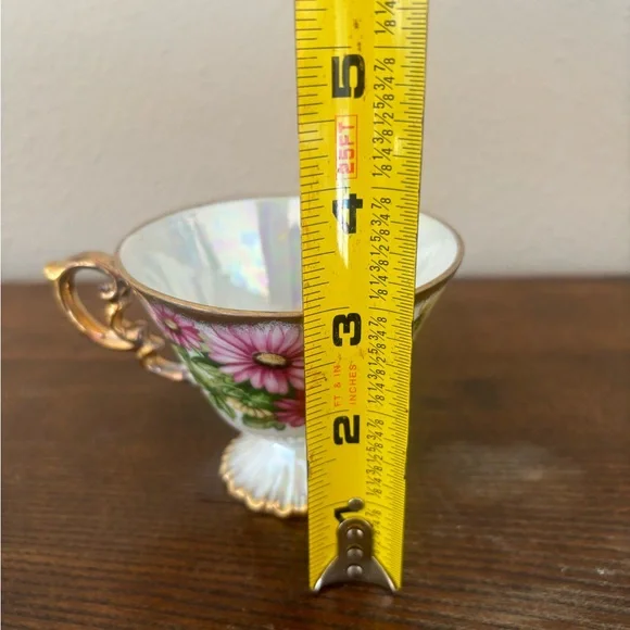 Vintage Ucago September Lusterware "Asters" Cup and Saucer - Picture 8 of 9